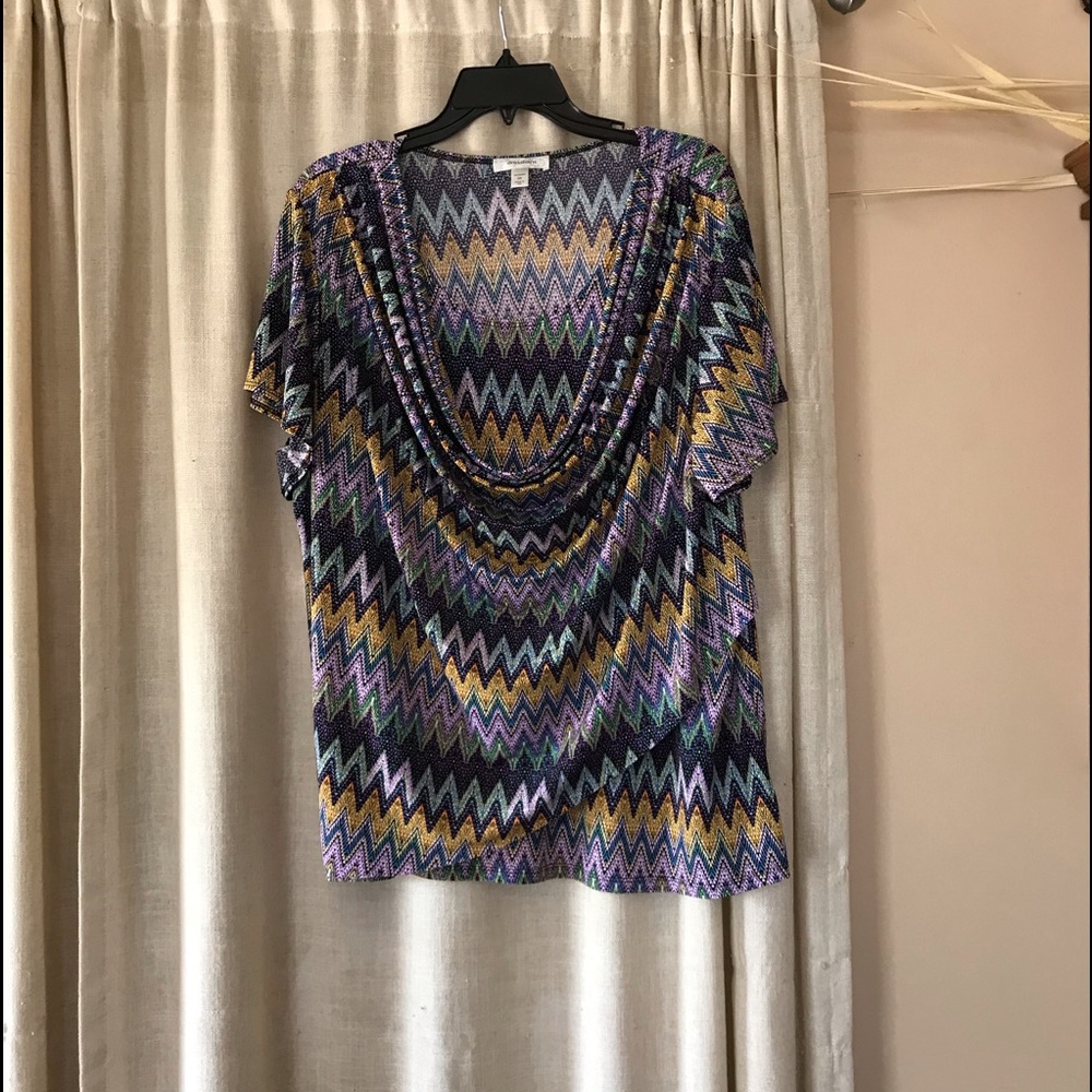 Draped neck tunic top.